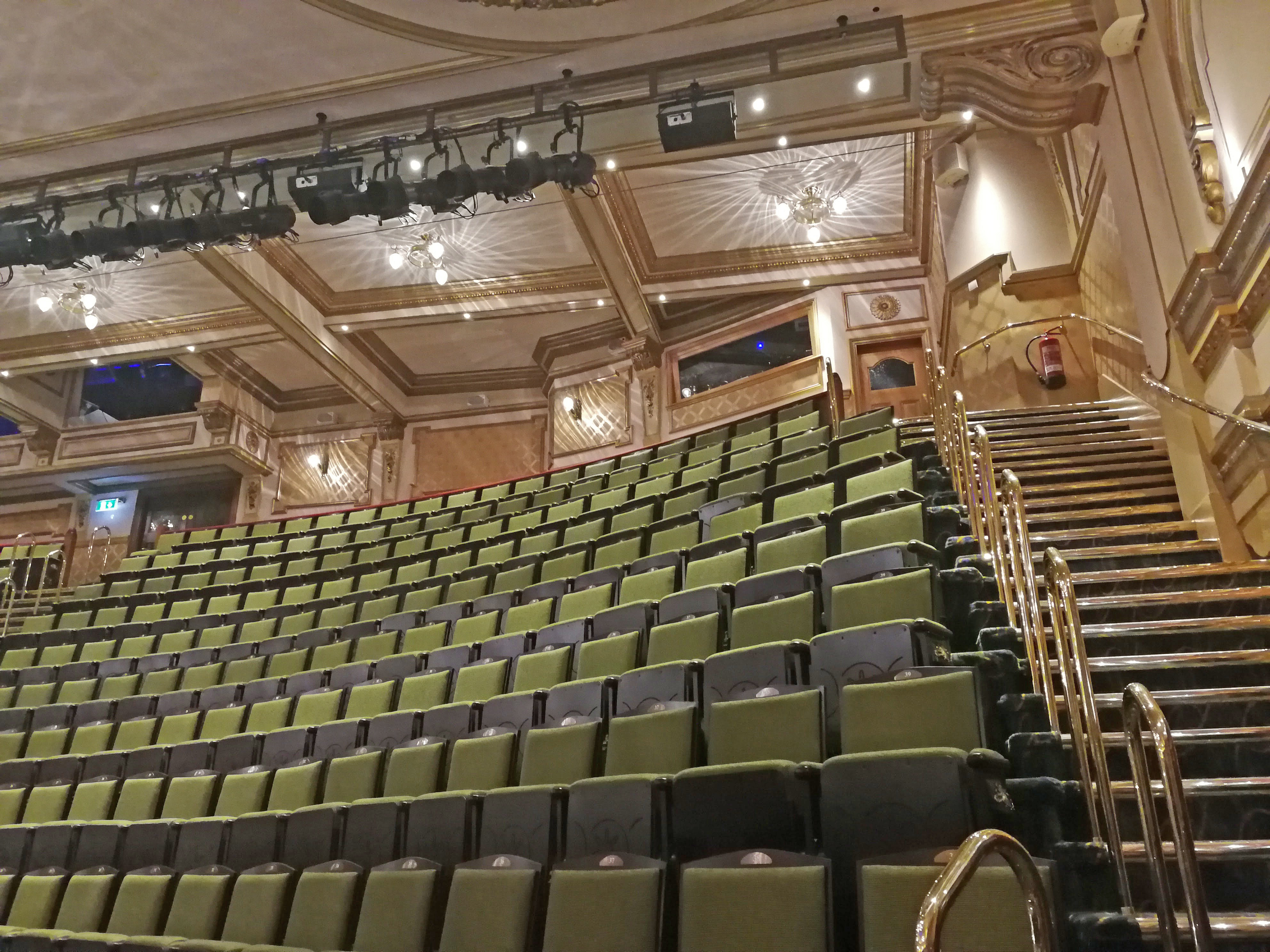 Victoria Palace Theatre – Ed Harty